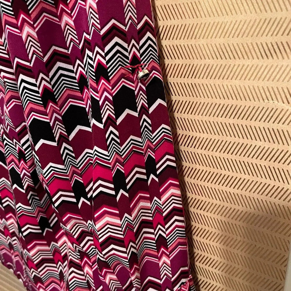 NOTATIONS~ GEO BLOUSE~LG - Picture 7 of 10